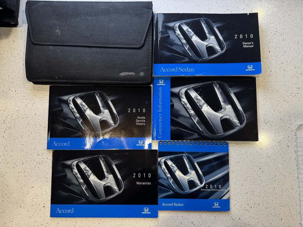 2010 Honda Accord Sedan Owner's Manual Set with Case